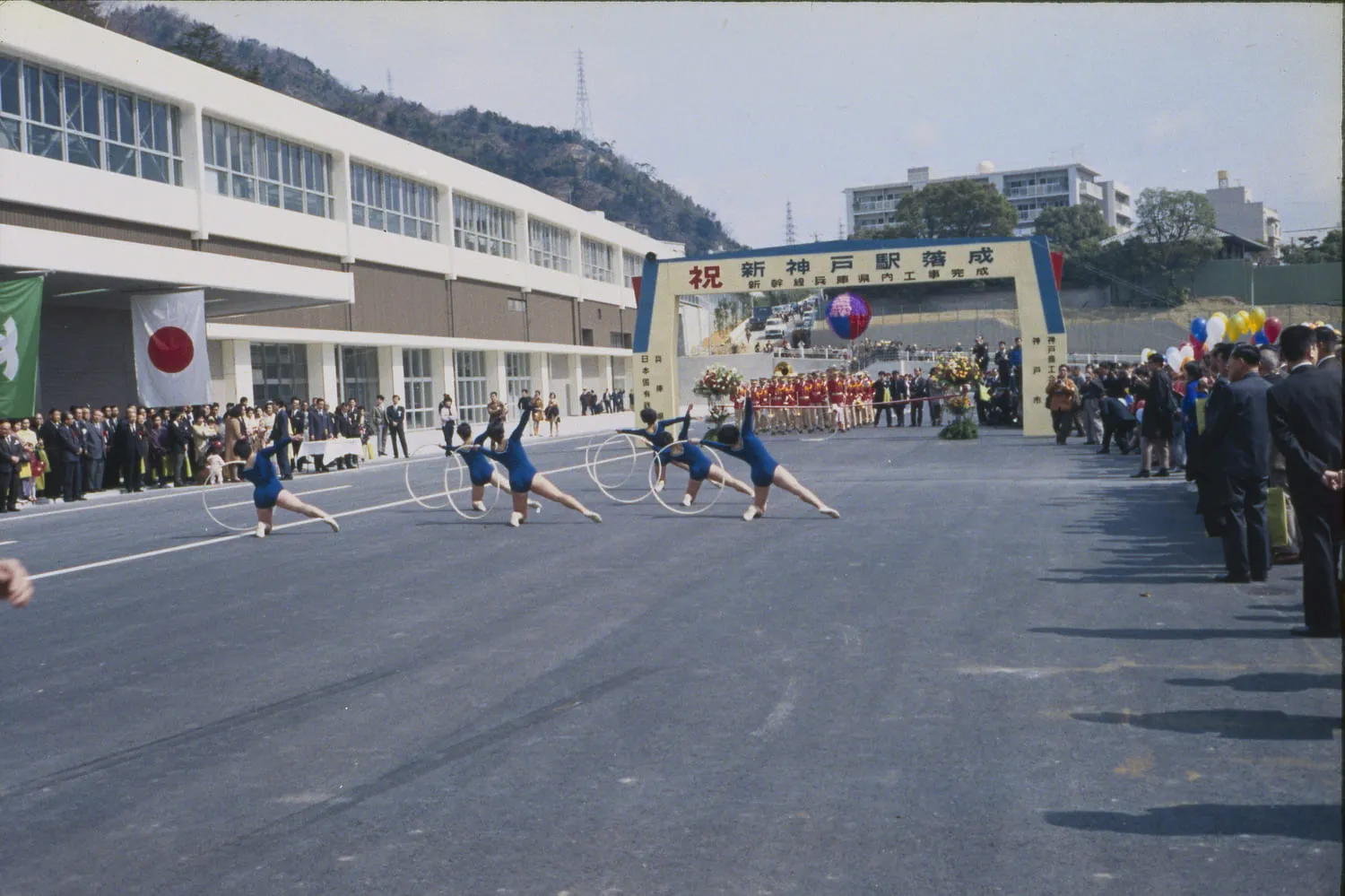 山陽新幹線、大阪～岡山間が開通