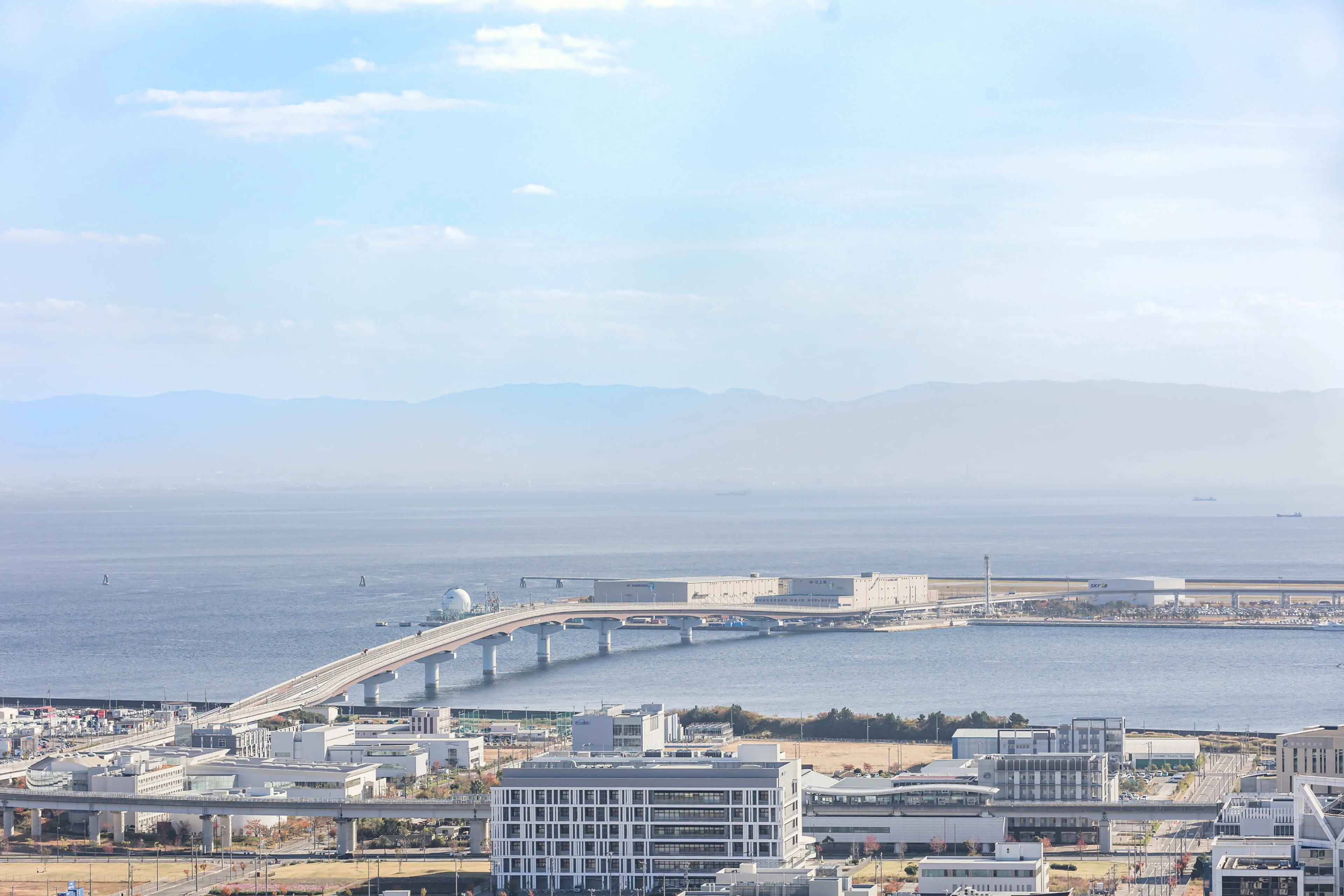 ポーアイ沖の空港島