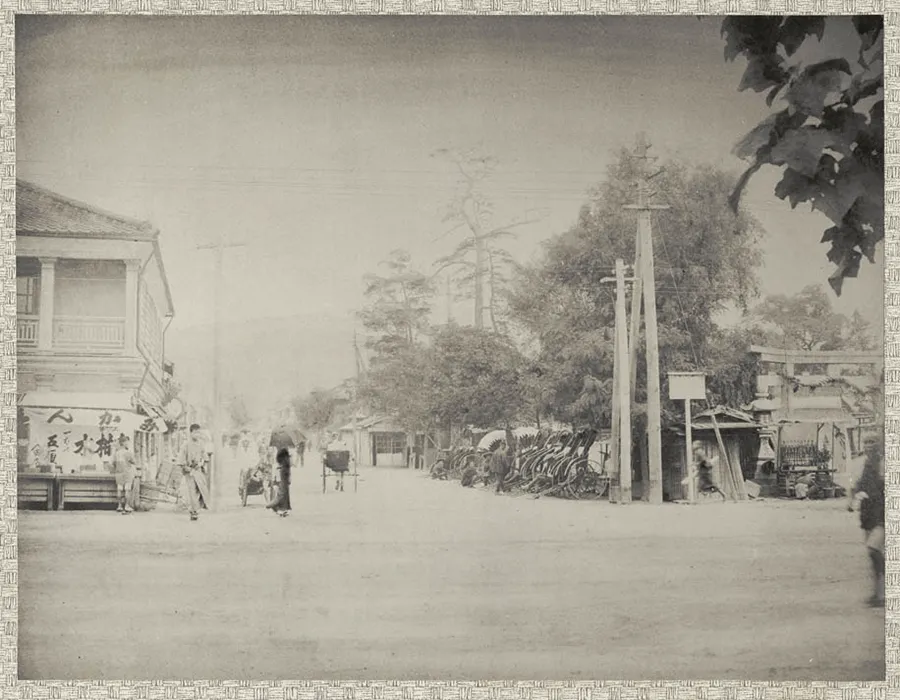 明治初期の三宮神社前
