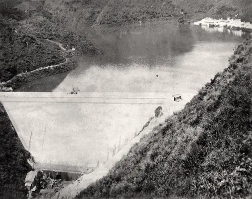 創設当時の布引五本松堰堤