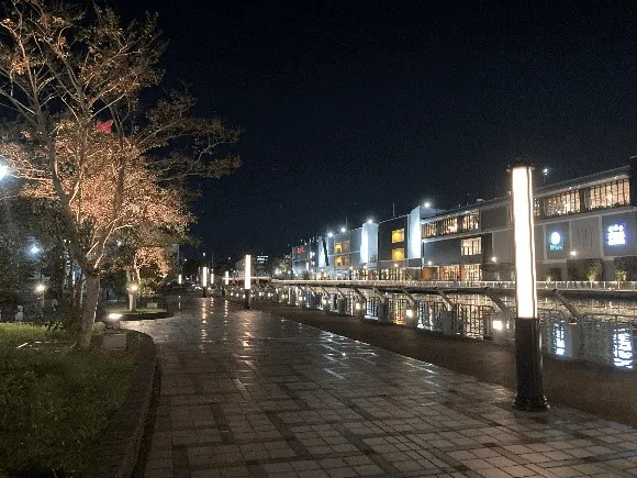 新川運河キャナルプロムナード