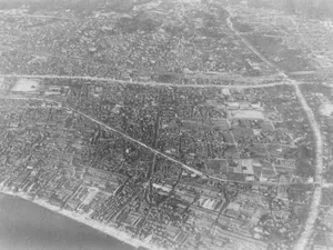 右端住吉川、御影町付近